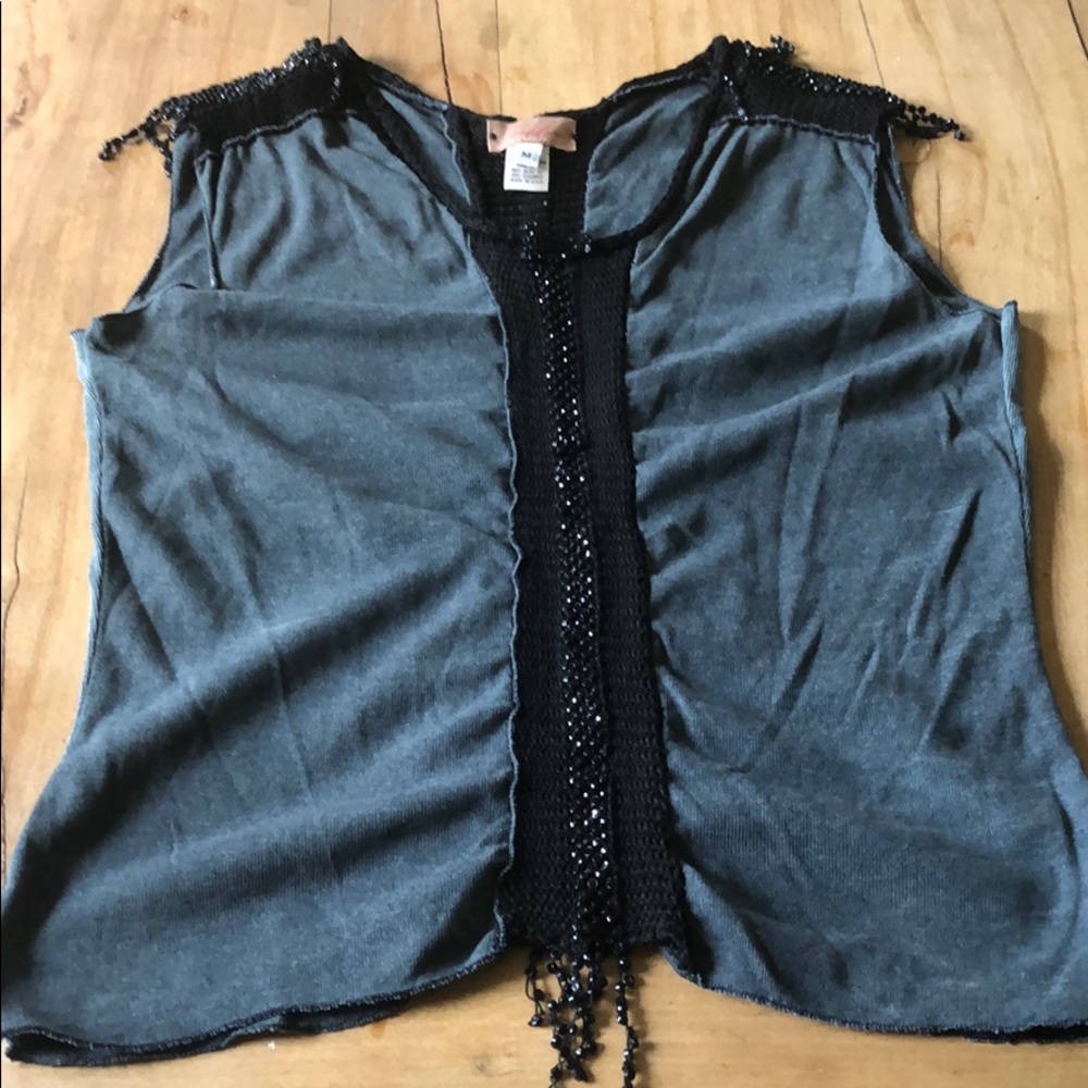 Beaded tank
